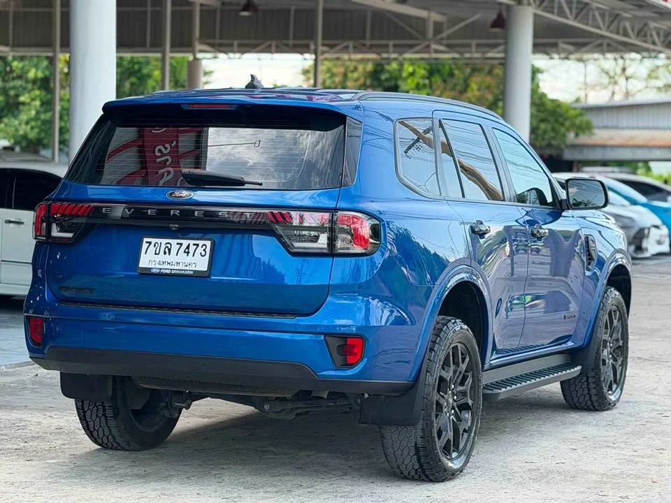 2022 Ford Everest III 3