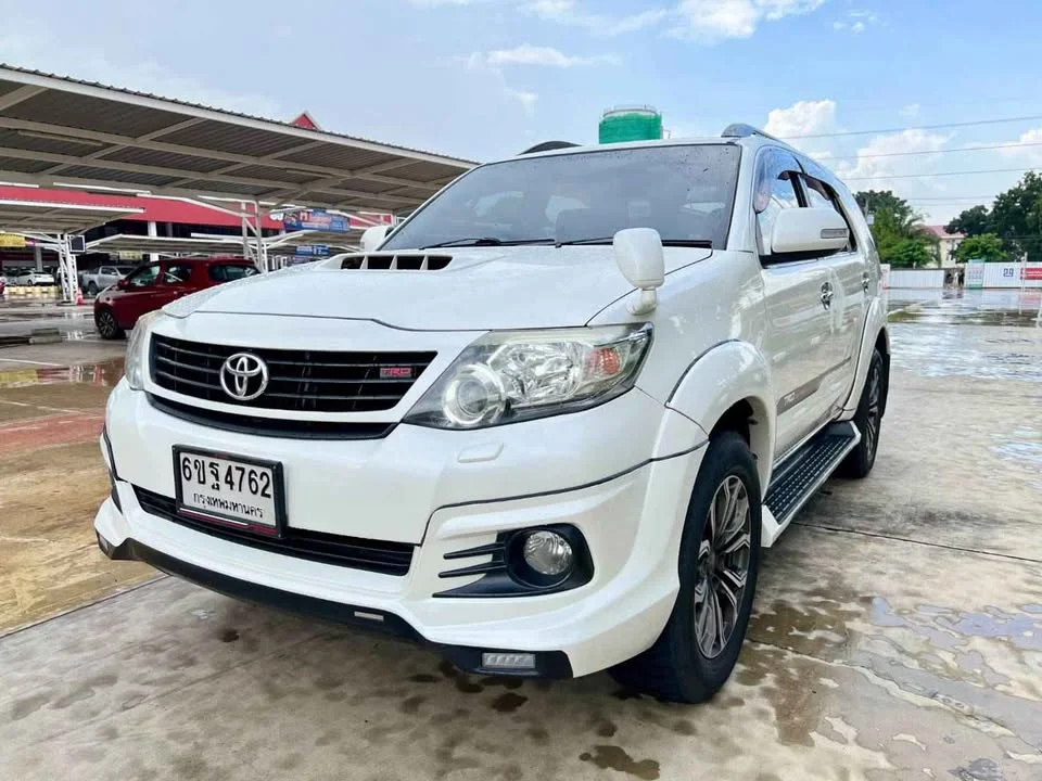 2015 Toyota Fortuner I 3