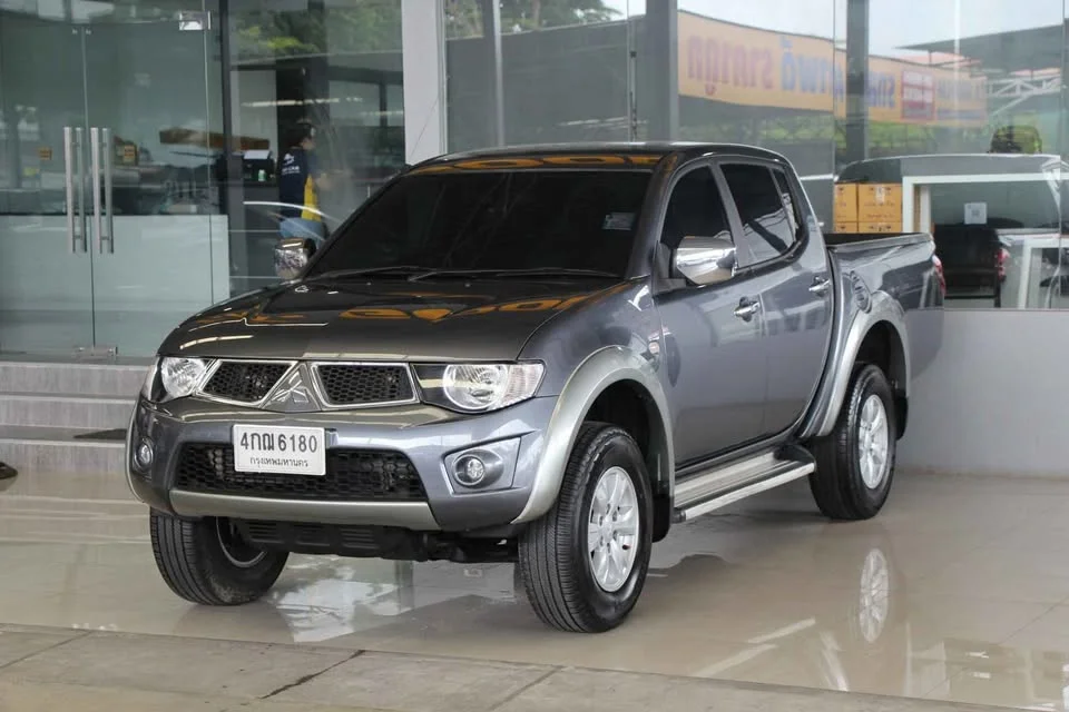 2011 Mitsubishi Triton IV 2
