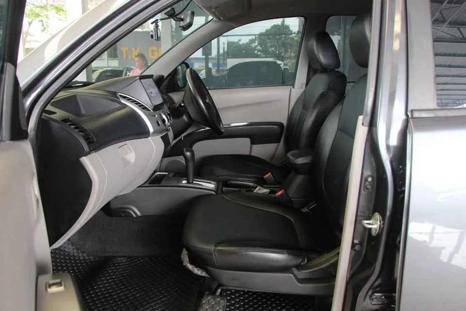 2011 Mitsubishi Triton IV 3