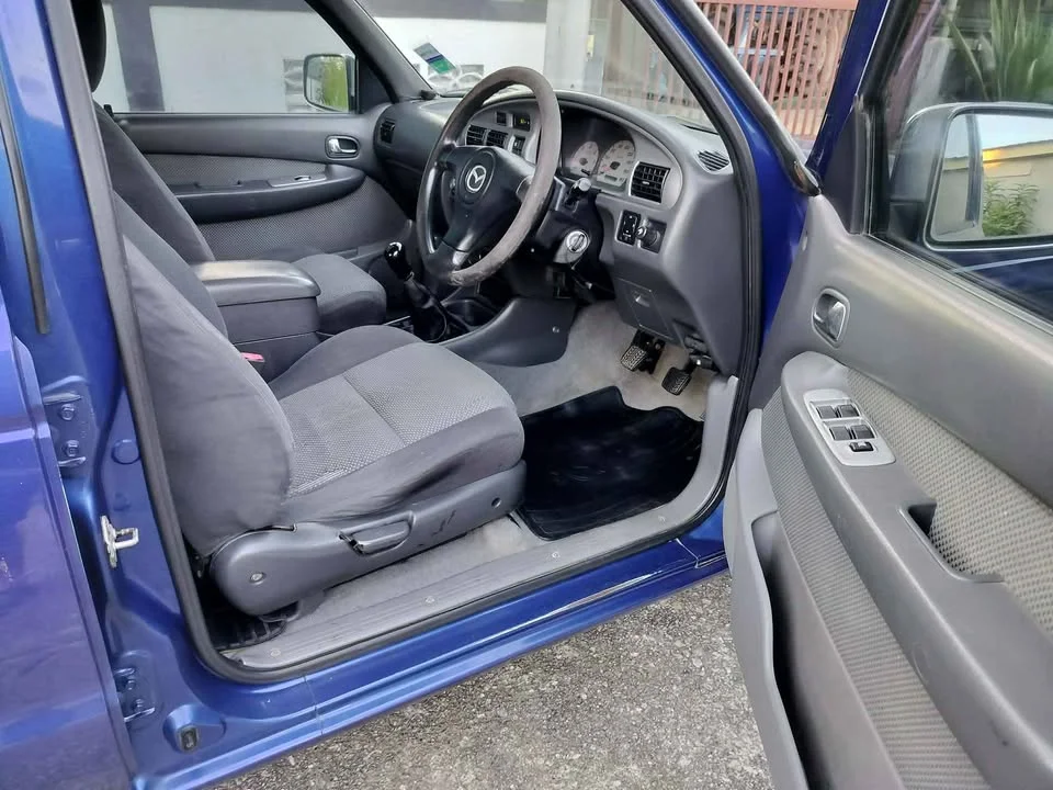 2005 Mazda 2500 Fighter V 3