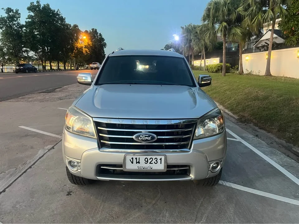 2010 Ford Everest I 2