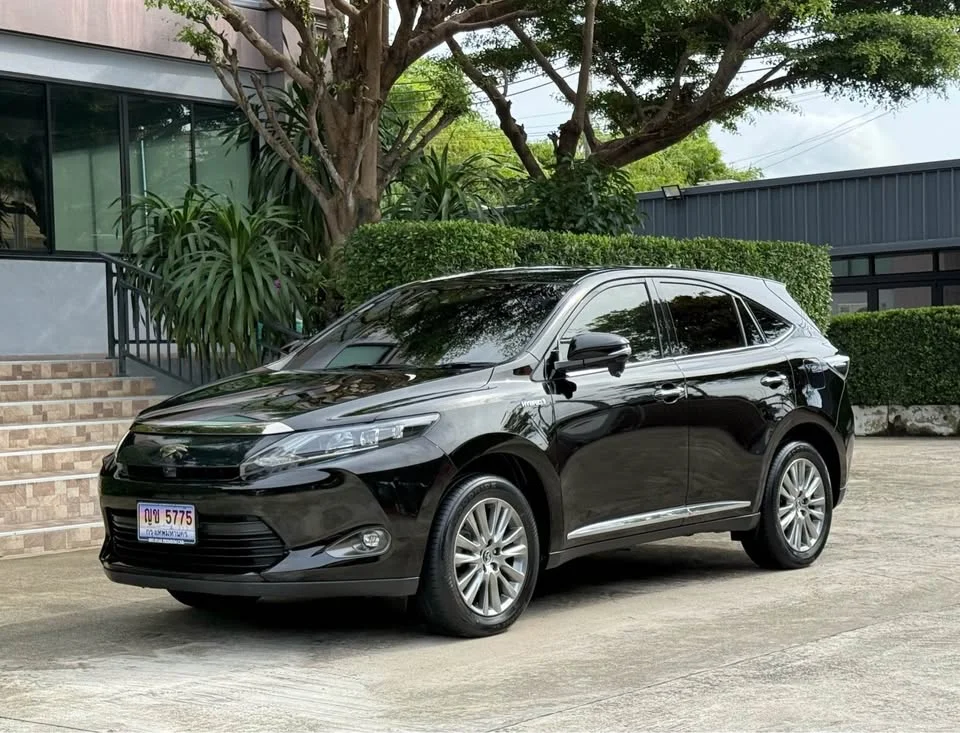 2015 Toyota Harrier III 3