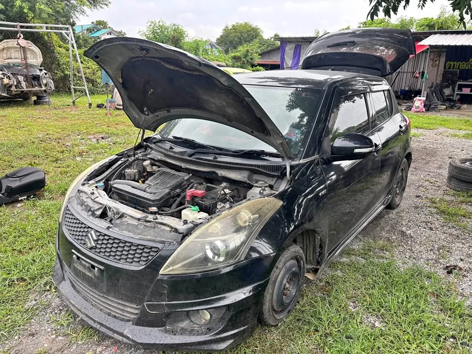 2015 Suzuki Swift II 2