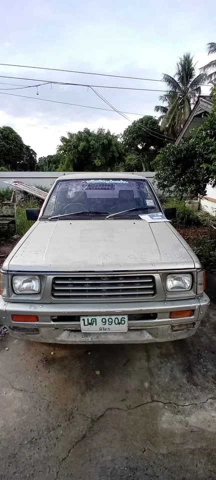 1996 Mitsubishi Triton II 2
