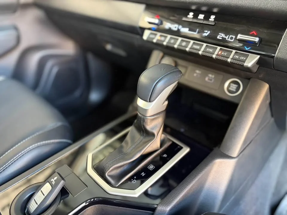 2023 Mitsubishi Triton VI 3