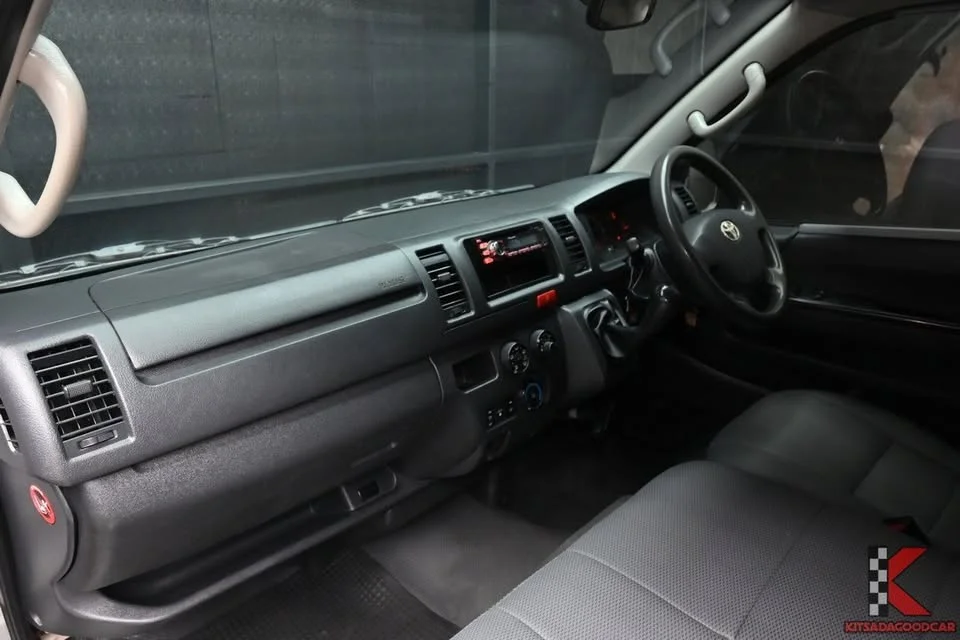2014 Toyota HiAce V (H200) 2