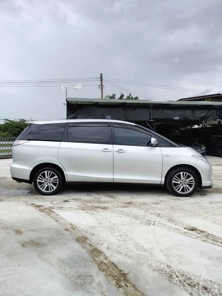 2006 Toyota Estima III 2