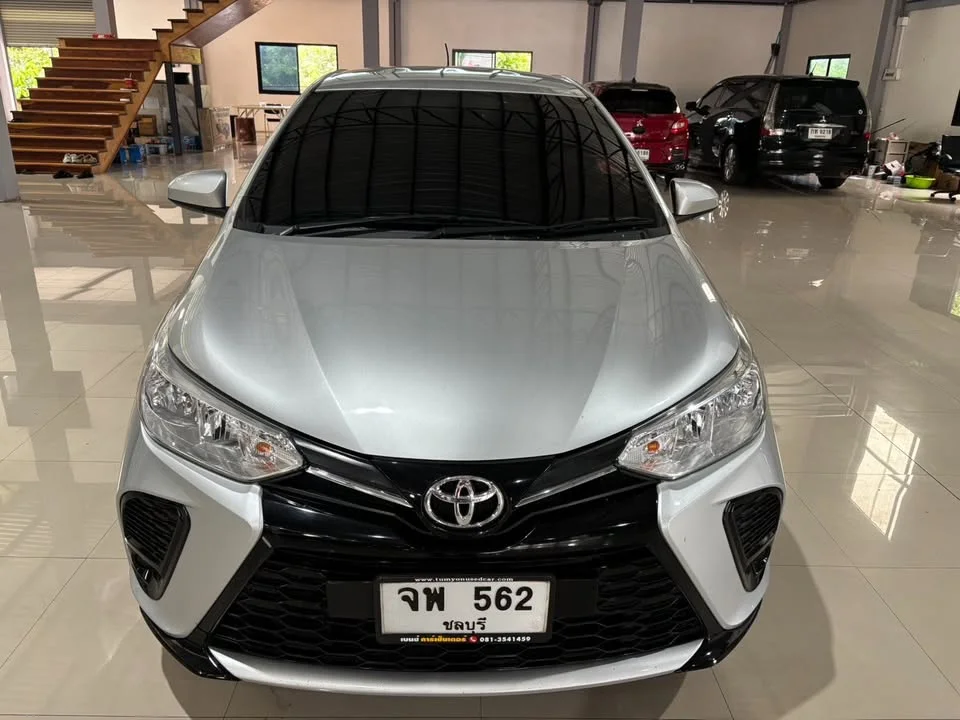 2023 Toyota Yaris III 2