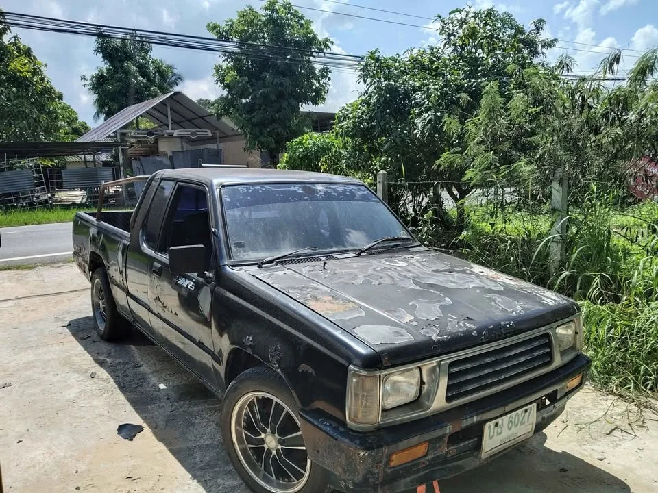 1995 Mitsubishi Triton II 3