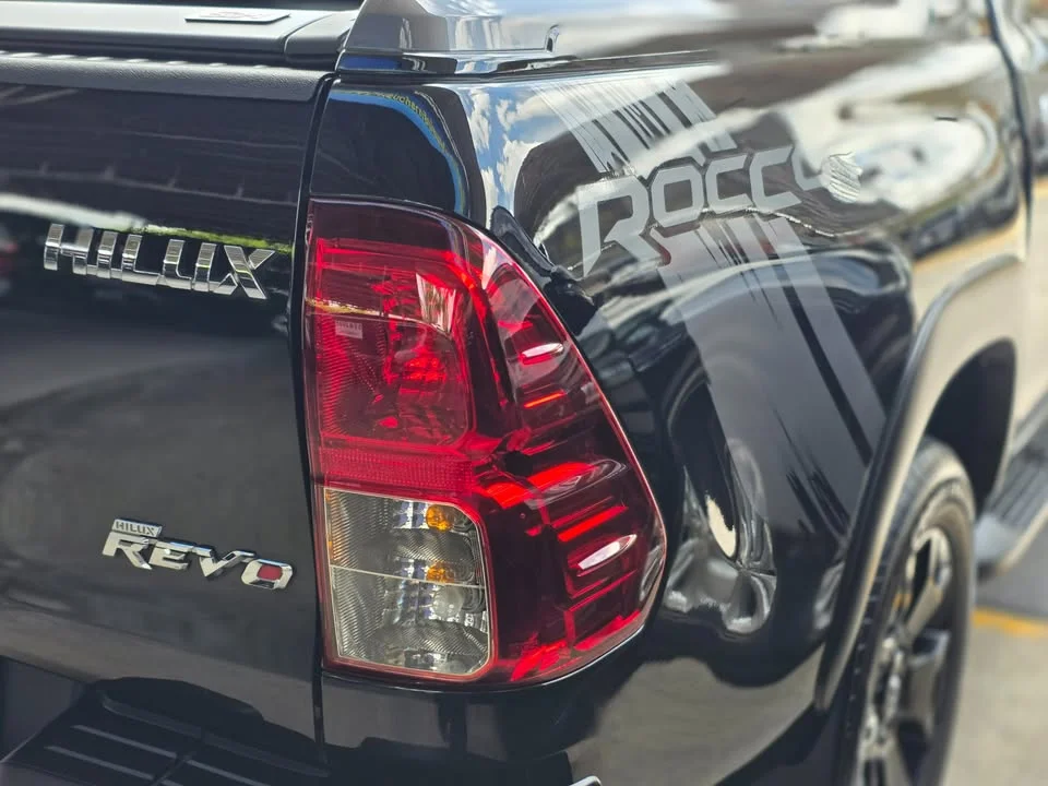 2019 Toyota Hilux VIII 2