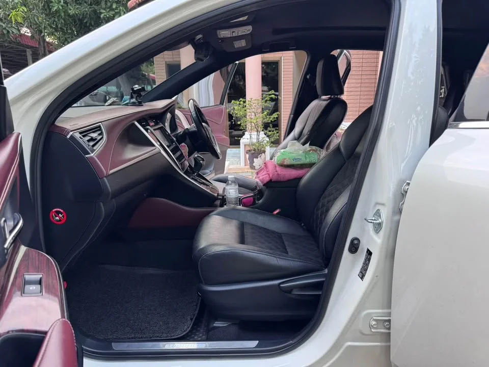 2014 Toyota Harrier III 2