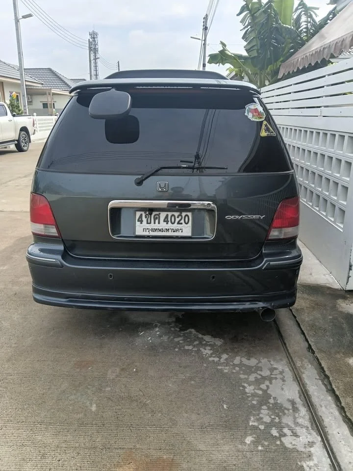 1997 Honda Odyssey I 3