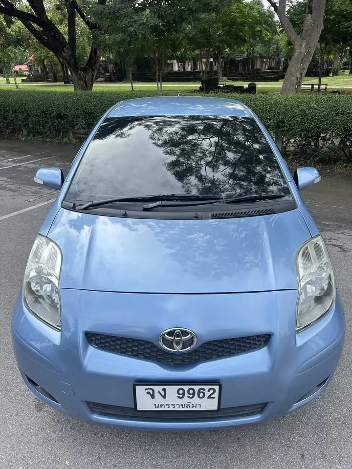 2009 Toyota Yaris II 2