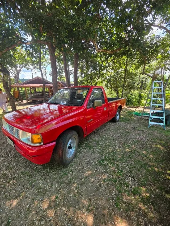 1999 Isuzu TFR III 3