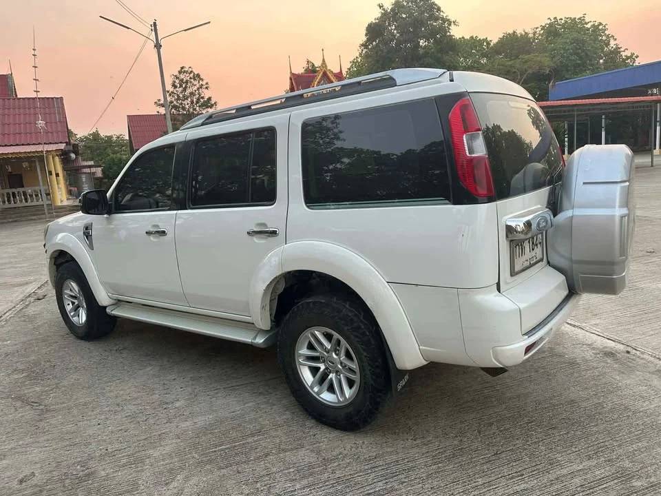 2012 Ford Everest I 2