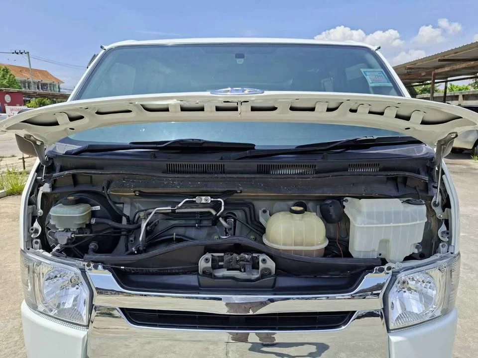2010 Toyota HiAce V (H200) 2