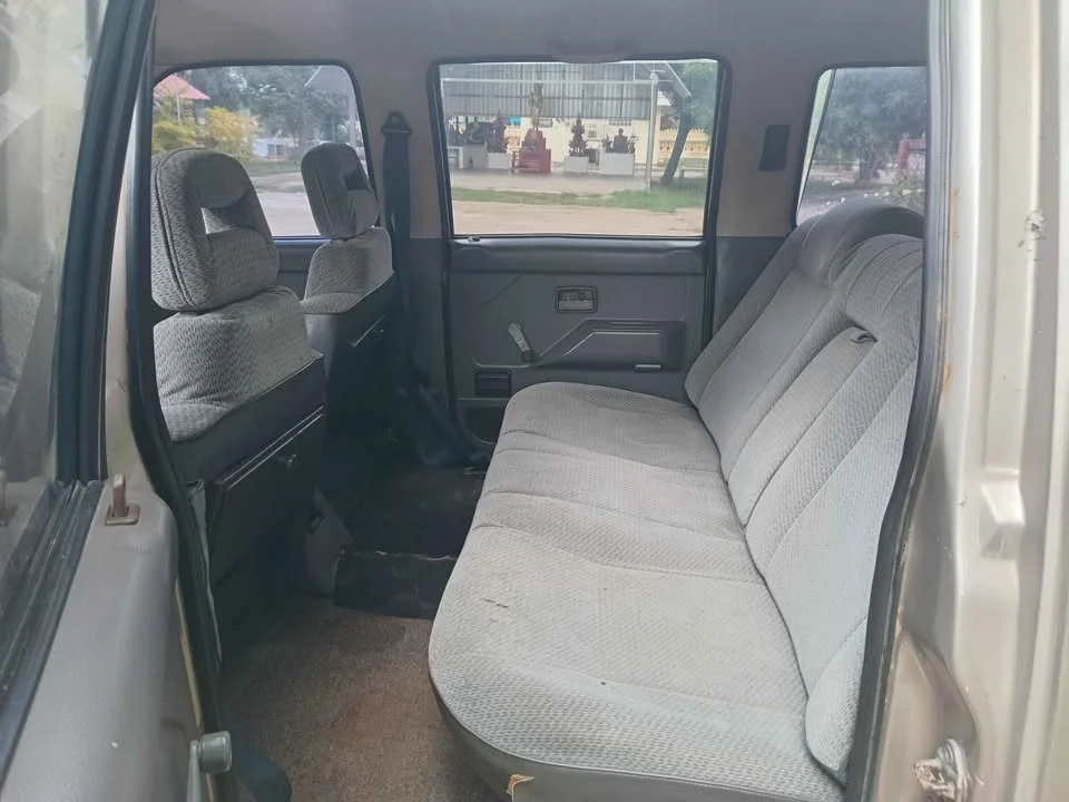 1995 Isuzu TFR III 2