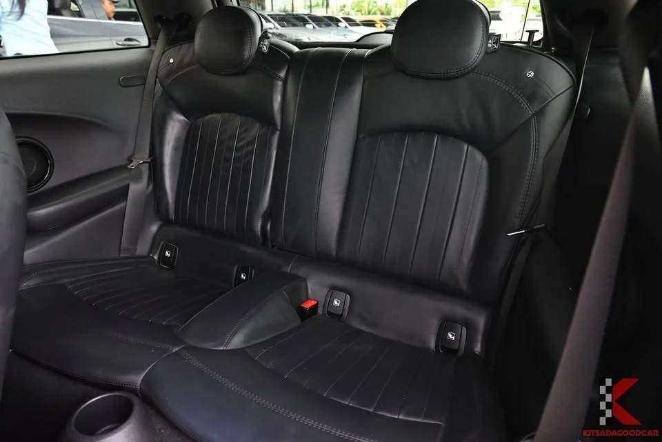 2022 Mini Hatch  III 3