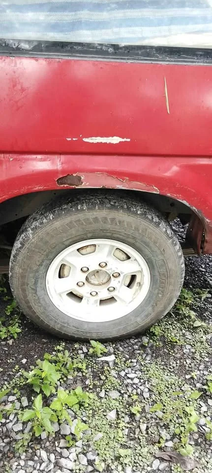 1990 Nissan Big M D21 2