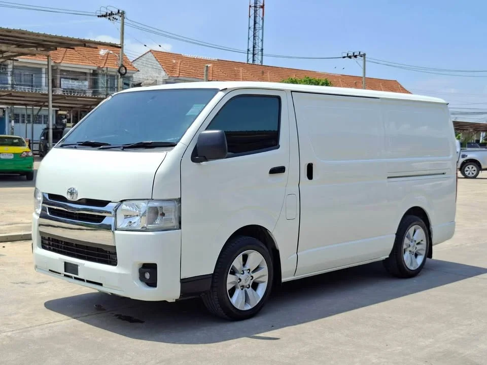 2010 Toyota HiAce V (H200) 2