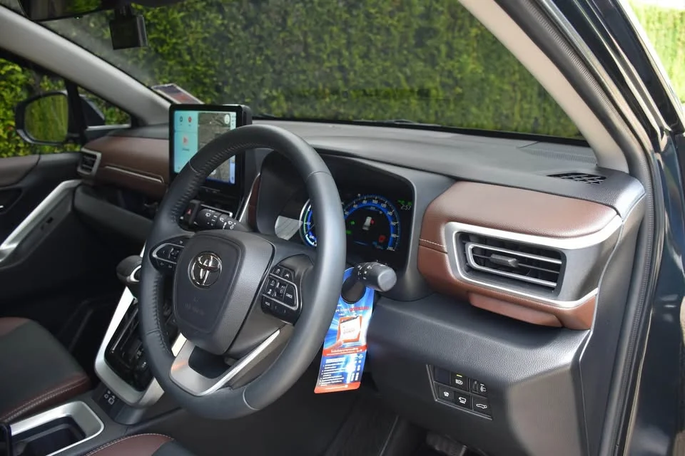 2025 Toyota Innova III 2