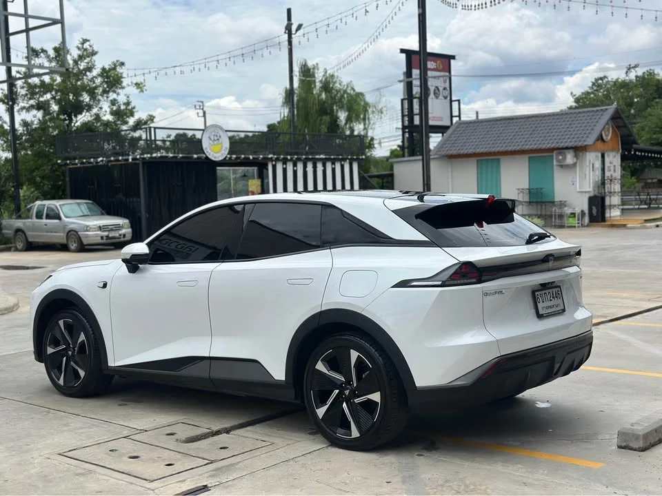 2024 Deepal S07 3
