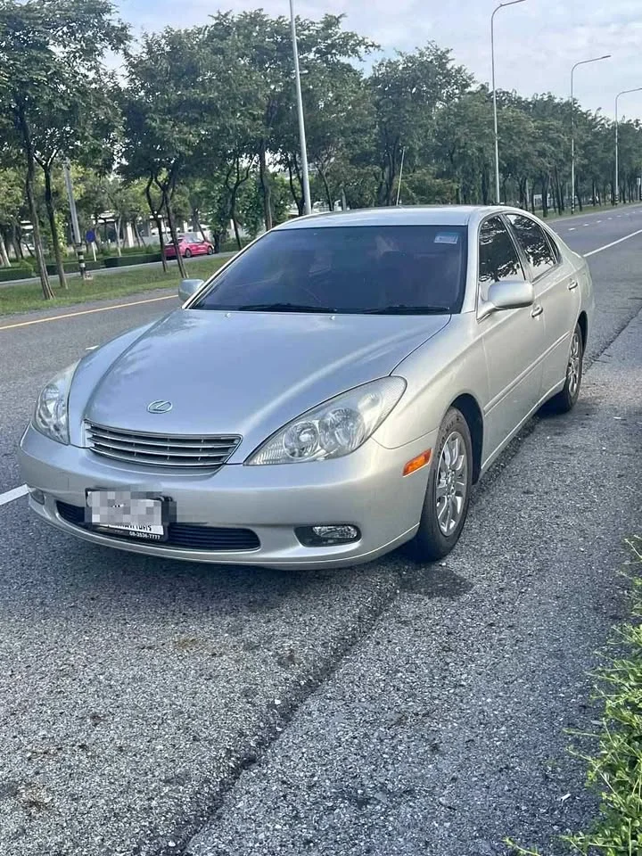 2002 Lexus ES IV 3