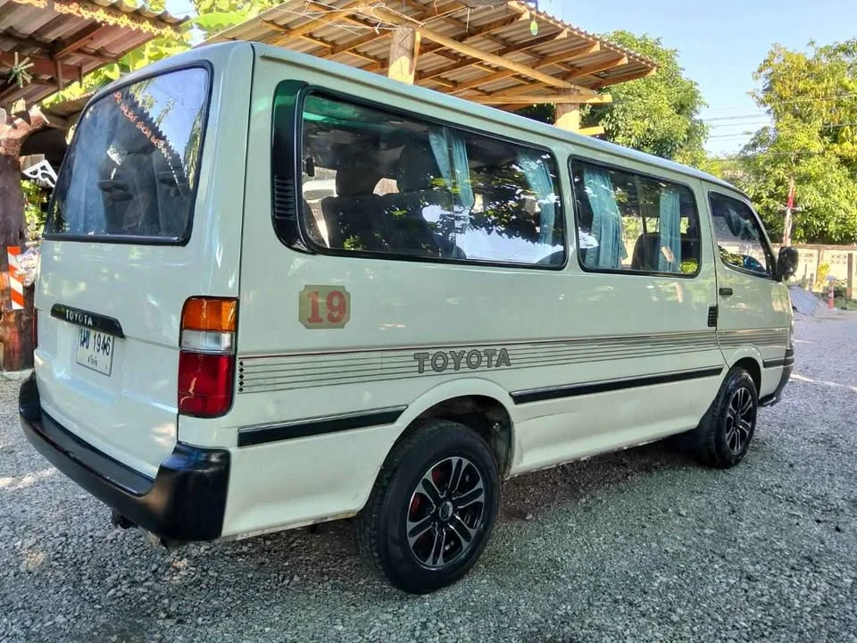 1997 Toyota Commuter IV (H100) 2