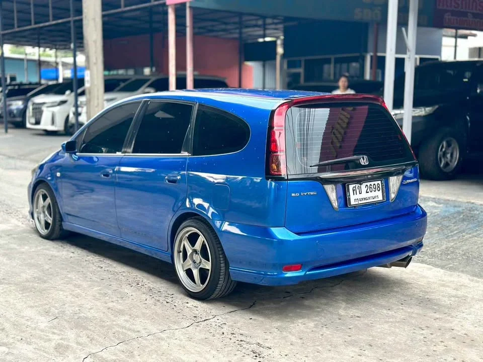 2004 Honda Stream I 2
