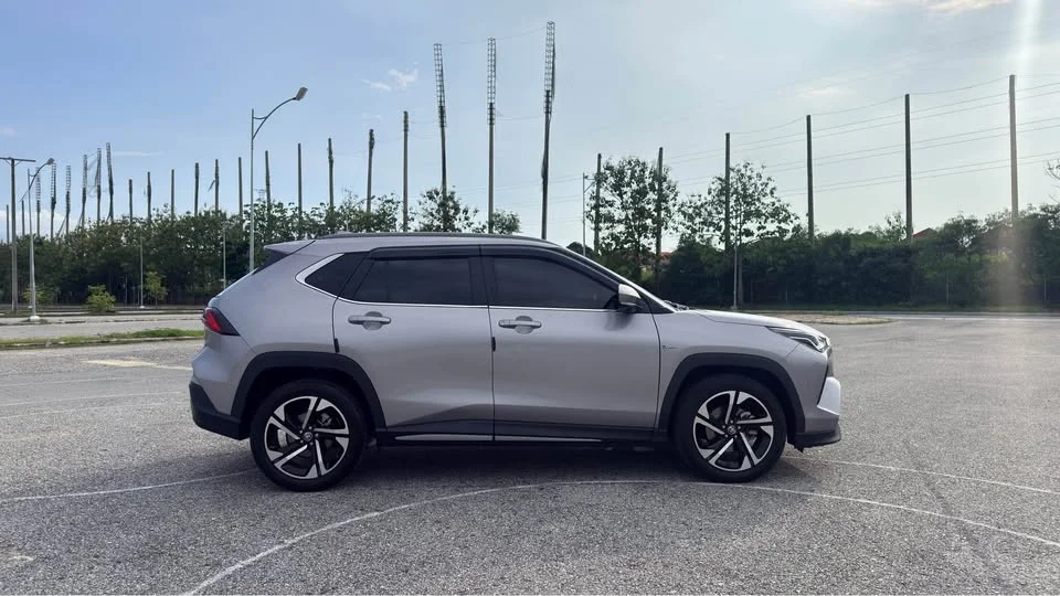 2025 Toyota Yaris Cross AC200 3