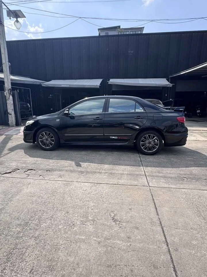 2013 Toyota Corolla Altis X (E140) 3