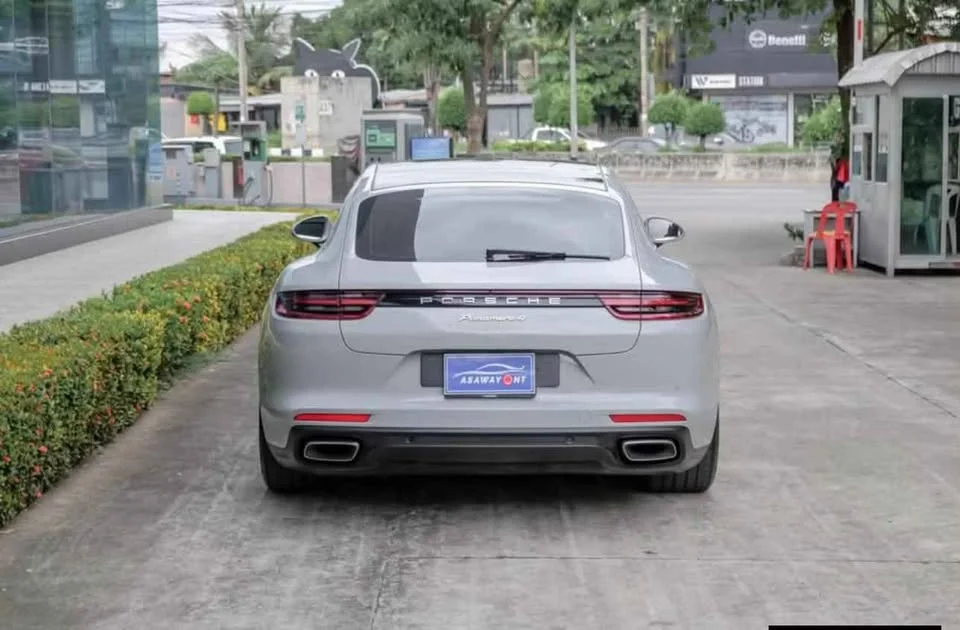 2020 Porsche Panamera II 2