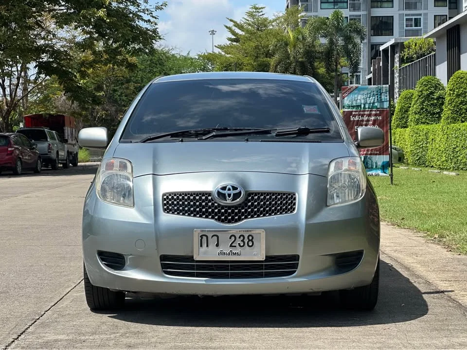 2006 Toyota Yaris II 2