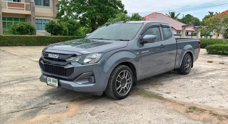 2025 Isuzu D-Max III (RG) 2