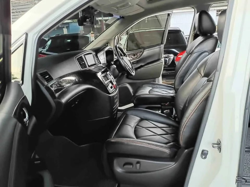 2014 Nissan Elgrand III (E52) 2