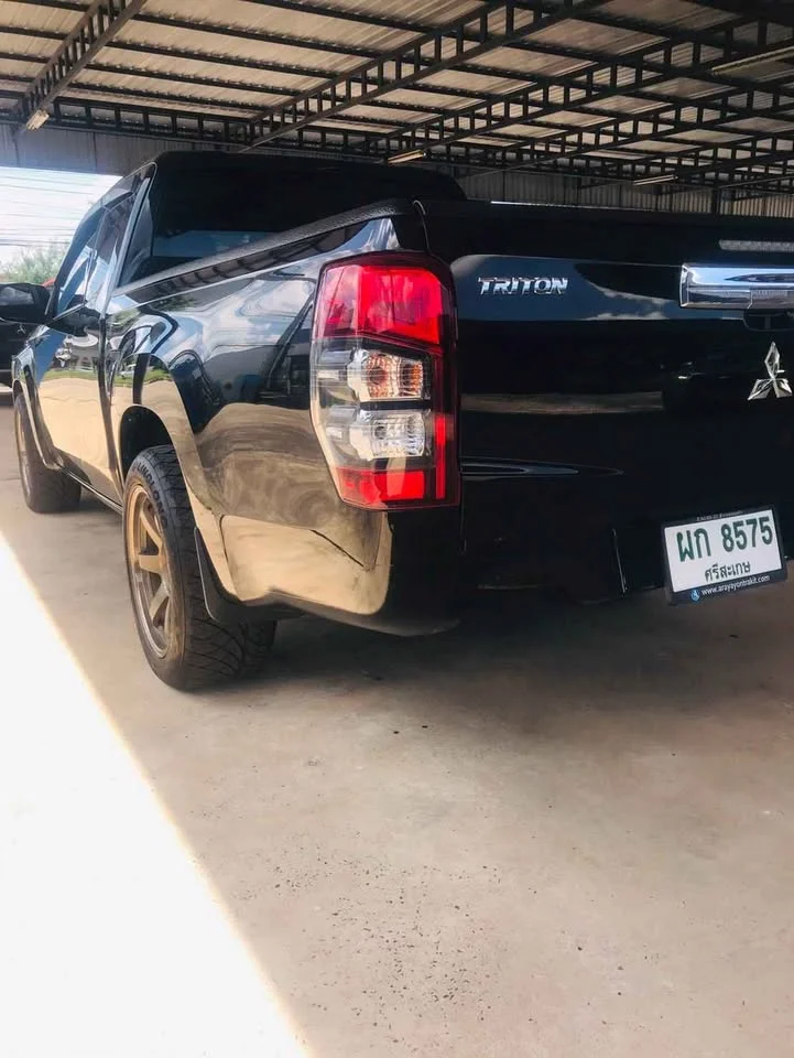 2022 Mitsubishi Triton V 3