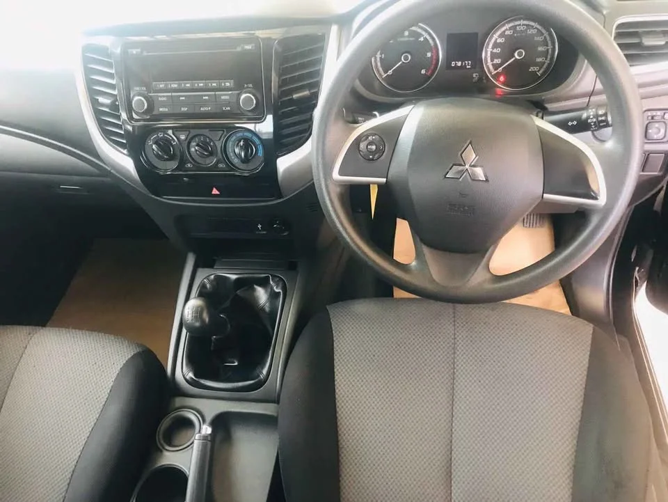 2022 Mitsubishi Triton V 2