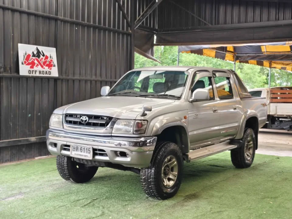 2004 Toyota Hilux Tiger VI 3