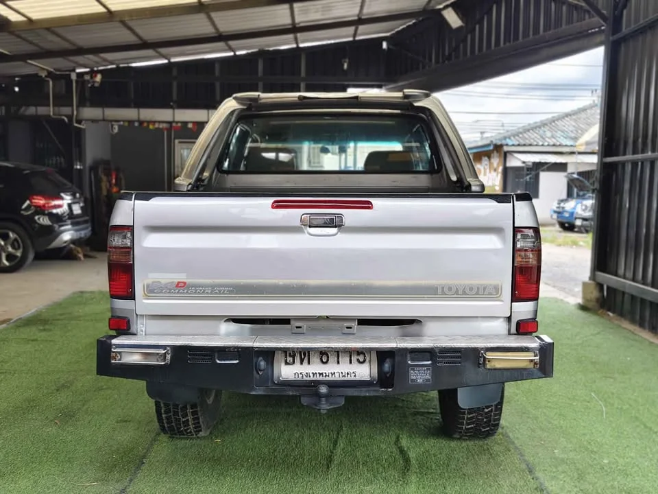 2004 Toyota Hilux Tiger VI 2