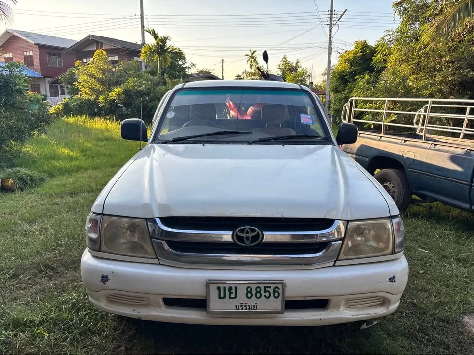 2002 Toyota Hilux Tiger VI 2