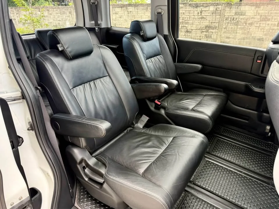 2014 Honda Stepwgn IV 2