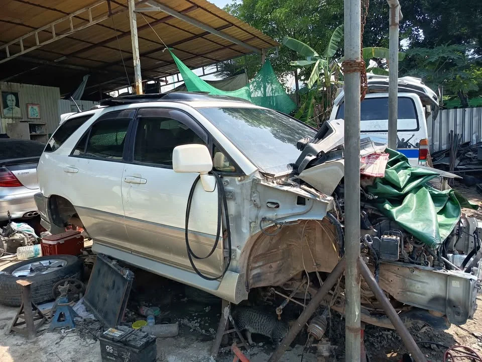 2003 Toyota Harrier I 2