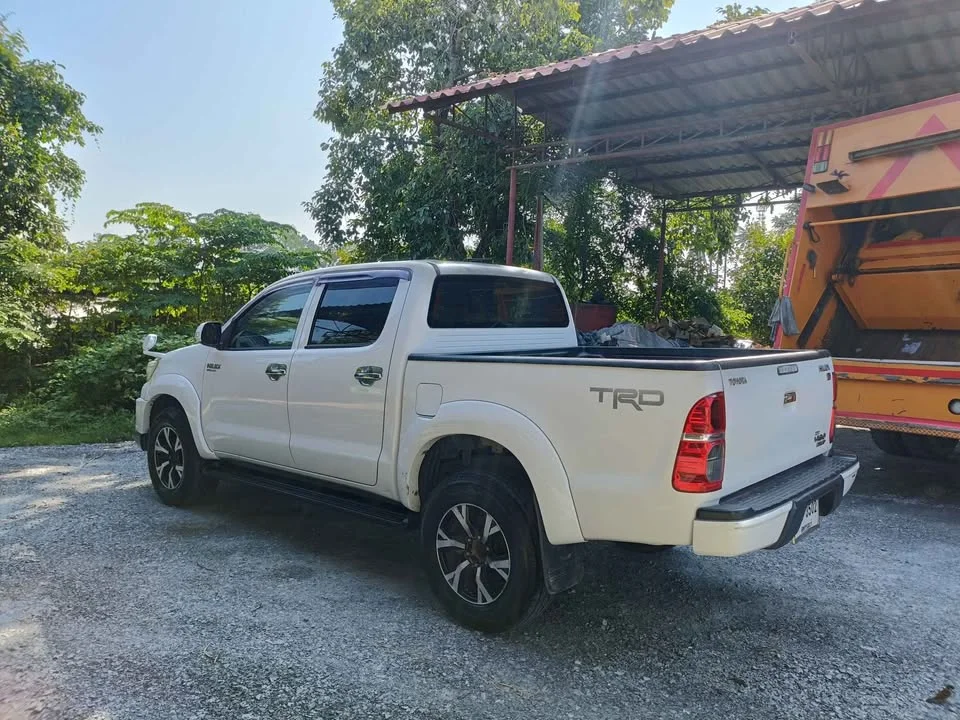 2013 Toyota Hilux VII 3