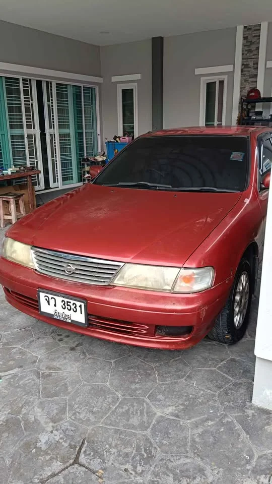 Nissan Sunny IV 3