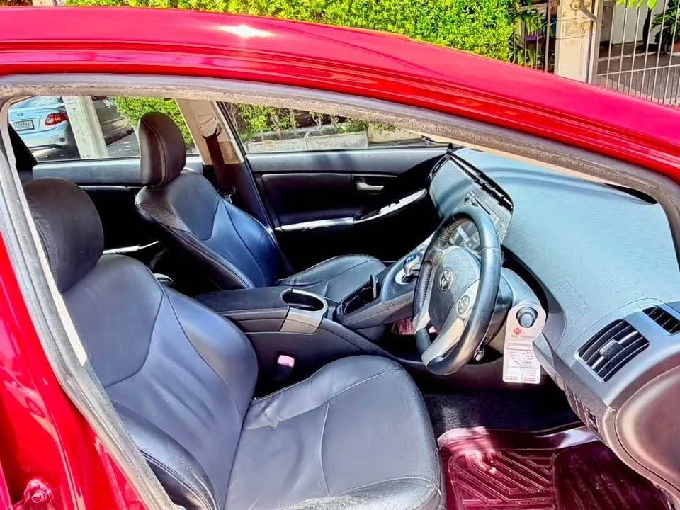 2013 Toyota Prius III 3