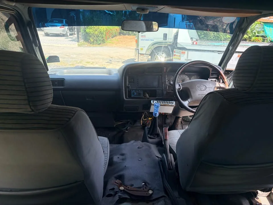 2001 Toyota Commuter IV (H100) 2
