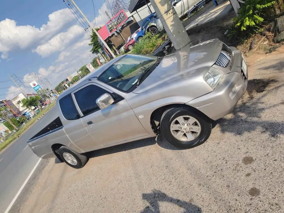 2004 Mitsubishi Strada III 3