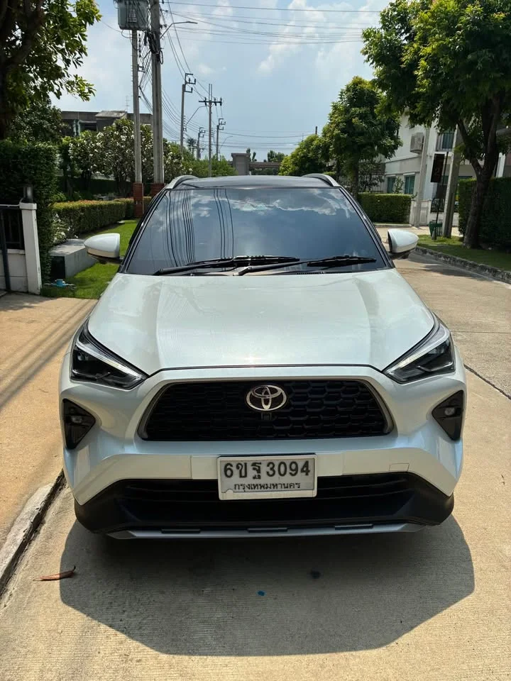 2025 Toyota Yaris Cross AC200 2