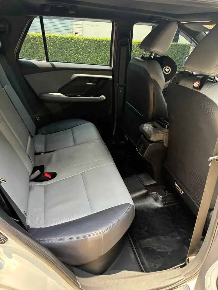 2025 Toyota Yaris Cross AC200 3